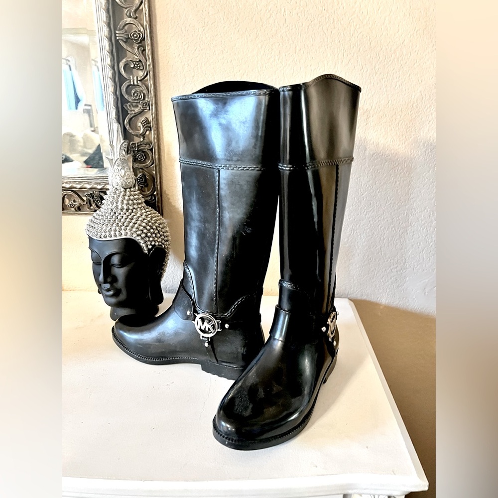 NWOT Michael Kors Monogrammed Rain boots Sz 8